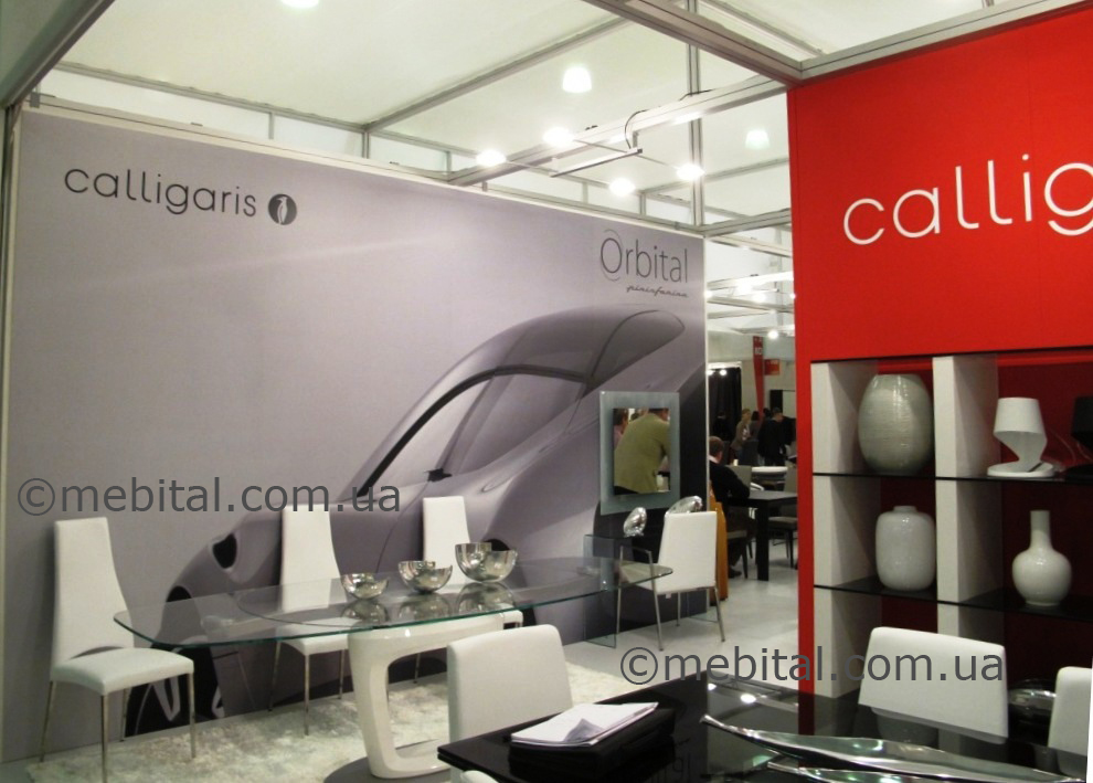 мебель Calligaris на выставке I Saloni Moscow 2011 стенд фабрики Calligaris на выставке I Saloni Moscow 2011
