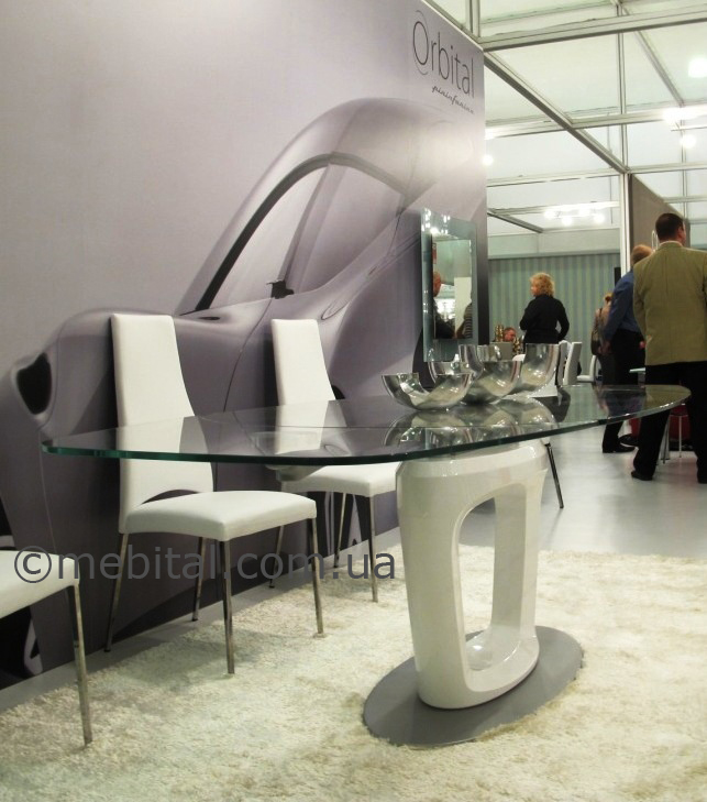 мебель Calligaris на выставке I Saloni Moscow 2011 стенд фабрики Calligaris на выставке I Saloni Moscow 2011