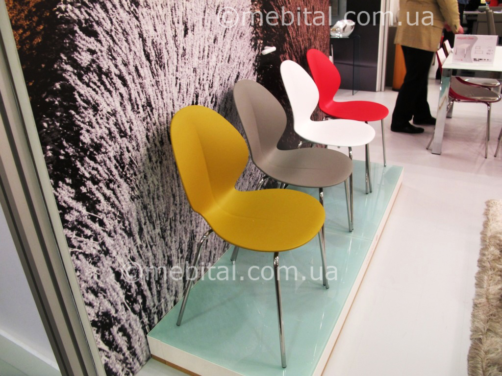 стенд фабрики Calligaris на выставке I Saloni Moscow 2011